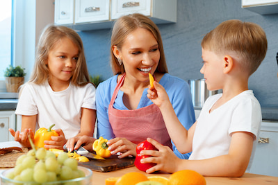 Пять вопросов про питание детей: отвечает эксперт